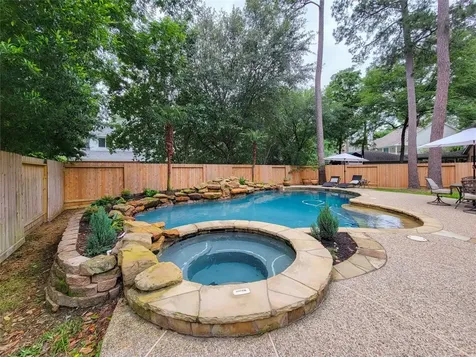 78 N Bluff Creek Circle The Woodlands TX 77382