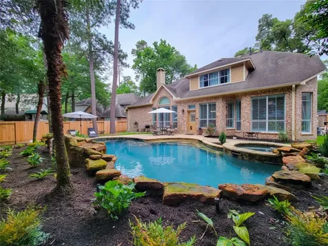 78 N Bluff Creek Circle The Woodlands TX 77382