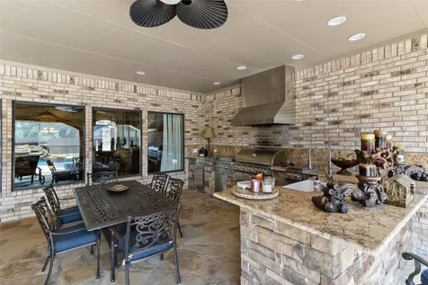 1105 Oak Park Drive Angleton TX 77515