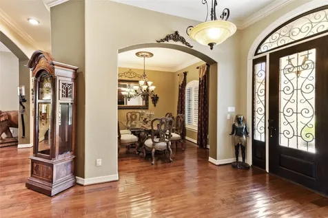 1105 Oak Park Drive Angleton TX 77515