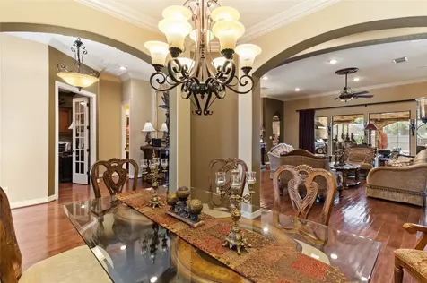 1105 Oak Park Drive Angleton TX 77515