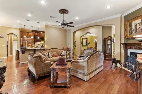 1105 Oak Park Drive Angleton TX 77515