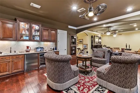 1105 Oak Park Drive Angleton TX 77515