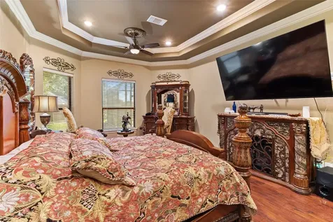 1105 Oak Park Drive Angleton TX 77515