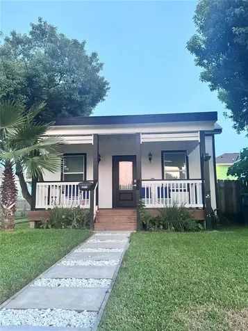 2811 Avenue Q 1/2 Galveston TX 77550