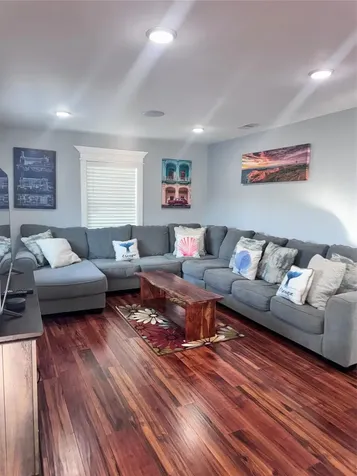 2811 Avenue Q 1/2 Galveston TX 77550