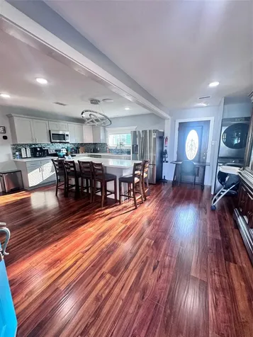 2811 Avenue Q 1/2 Galveston TX 77550