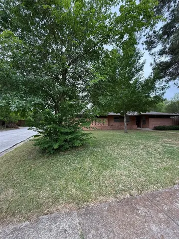 905 Persimmon Avenue Lufkin TX 75904