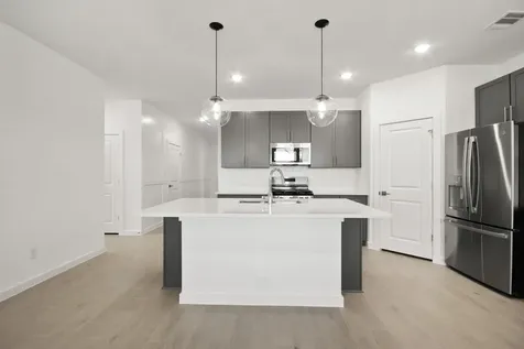 7711 Jade Crest Drive Angleton TX 77515