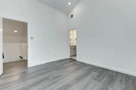 6015 Beall Street Houston TX 77091