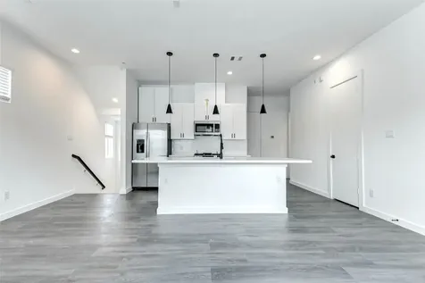 6015 Beall Street Houston TX 77091