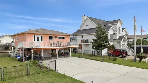 22922 Lunes Street Galveston TX 77554