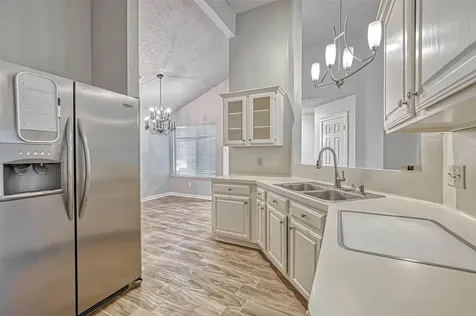 2235 Sentinal Oaks Street Sugar Land TX 77478