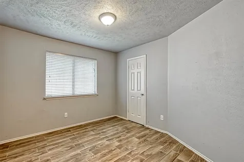 2235 Sentinal Oaks Street Sugar Land TX 77478
