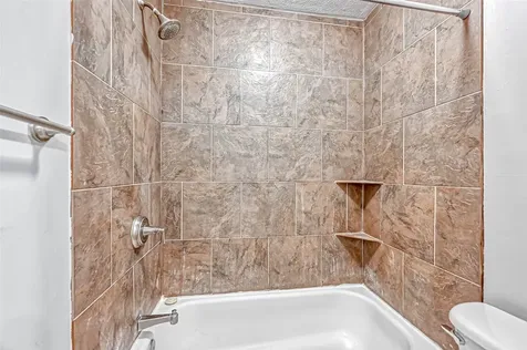 2235 Sentinal Oaks Street Sugar Land TX 77478