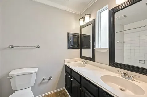 2235 Sentinal Oaks Street Sugar Land TX 77478