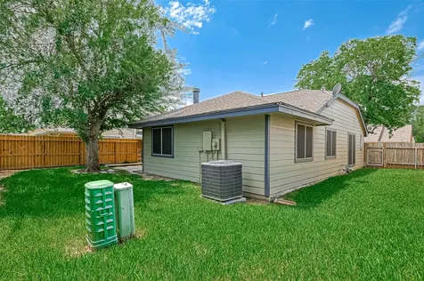 2235 Sentinal Oaks Street Sugar Land TX 77478