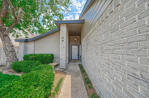 2235 Sentinal Oaks Street Sugar Land TX 77478
