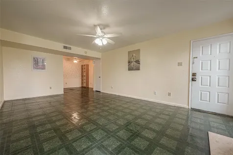 6606 De Moss Drive 1212 Houston TX 77074