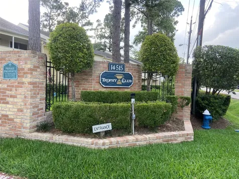 14515 Wunderlich Drive 811 Houston TX 77069
