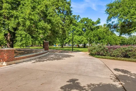 2937 Jackson Street Houston TX 77004