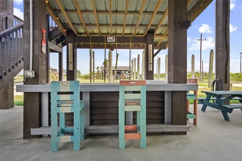 1086 Pennington Street Gilchrist TX 77617