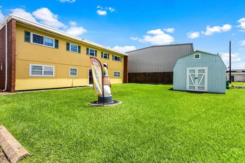 1914 Larrabee Street 1 Seabrook TX 77586