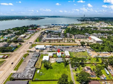 1914 Larrabee Street 1 Seabrook TX 77586