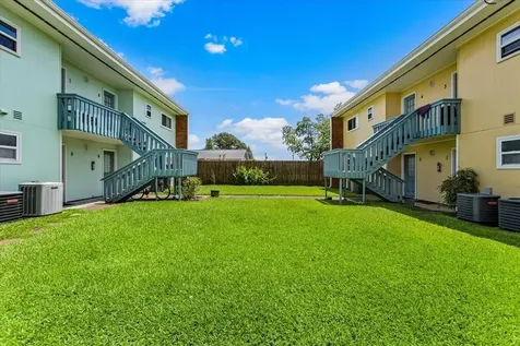 1914 Larrabee Street 1 Seabrook TX 77586