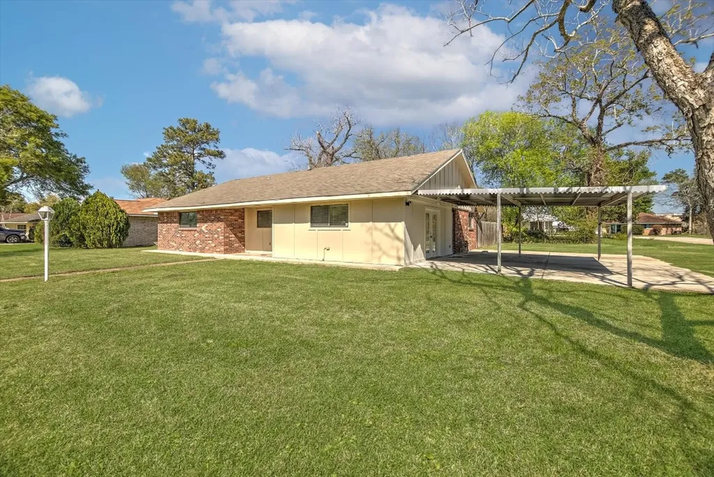 501 Ladd Street Dayton TX 77535