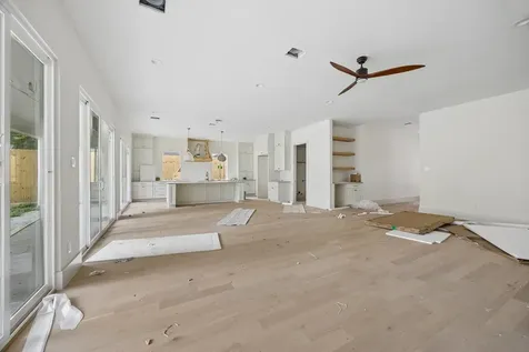 4817 Kingfisher Drive Houston TX 77035