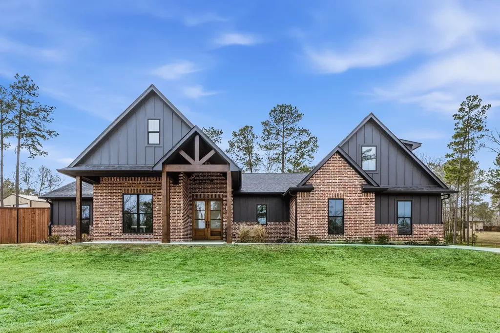 104 Noah Court Huntsville TX 77320