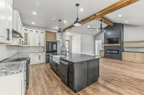 104 Noah Court Huntsville TX 77320