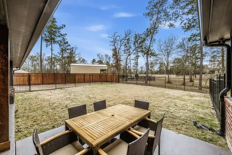 104 Noah Court Huntsville TX 77320