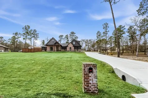 104 Noah Court Huntsville TX 77320