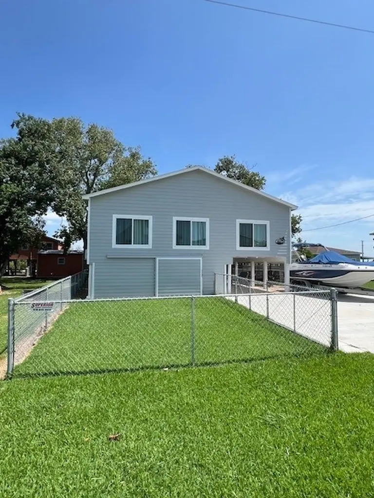 182 County Road 257 Matagorda TX 77457
