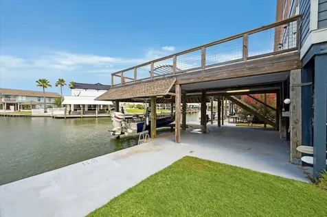219 Bora Bora Drive Tiki Island TX 77554