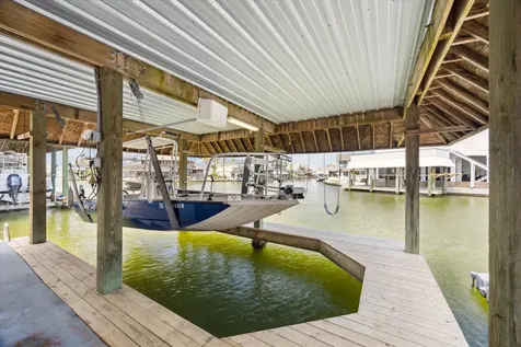 219 Bora Bora Drive Tiki Island TX 77554