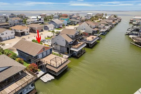 219 Bora Bora Drive Tiki Island TX 77554