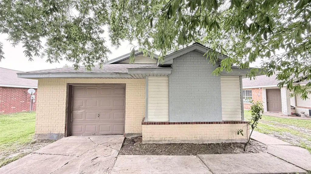 15821 Ridgecroft Road Houston TX 77053
