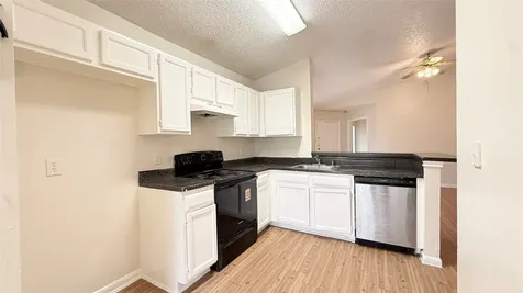 15821 Ridgecroft Road Houston TX 77053
