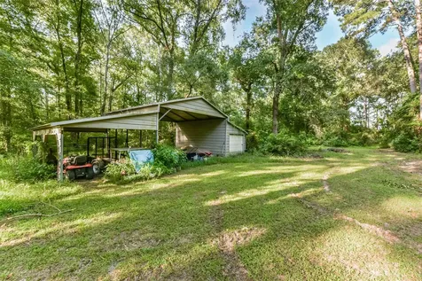 1660 County Road 3011 Dayton TX 77535
