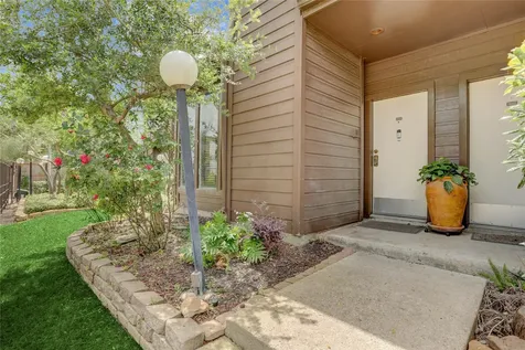 8020 Braesmain Drive 1806 Houston TX 77025