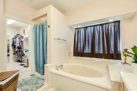 54 Peppermint Court Lake Jackson TX 77566