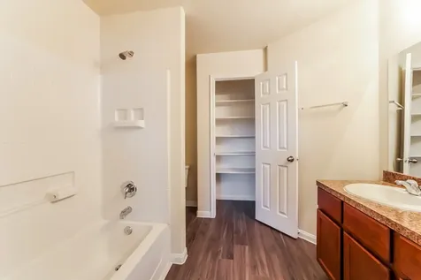 10931 Myrtle Oak Street Houston TX 77016