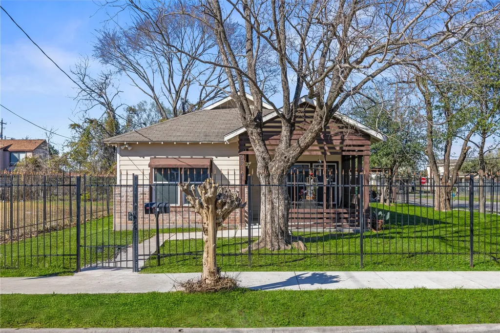 5219 Farmer Street Houston TX 77020