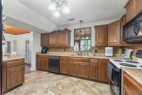 64 County Road 4321 Dayton TX 77535
