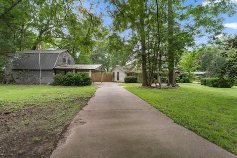 64 County Road 4321 Dayton TX 77535