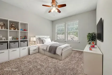 34 E Wandering Oak Drive The Woodlands TX 77381