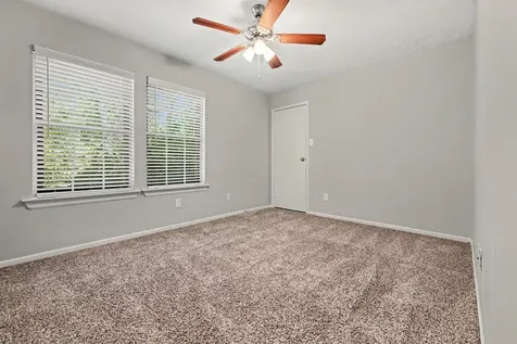 34 E Wandering Oak Drive The Woodlands TX 77381